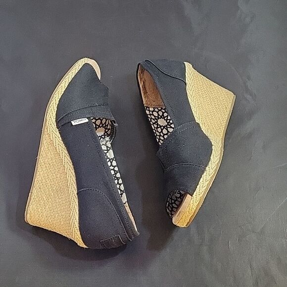 TOMS CLASSIC CANVAS WEDGE SANDAL - Picture 12 of 16